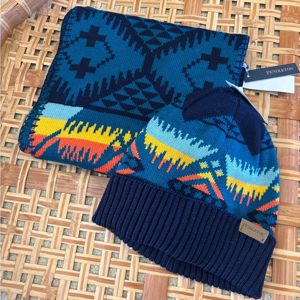 🆕 NWT Pendleton Wool Hat and Scarf set